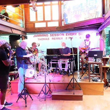 Resort Sugar Hut & Restaurant
