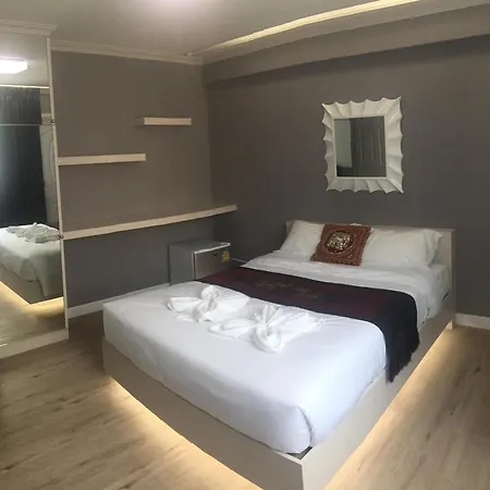 Tamnak Motel