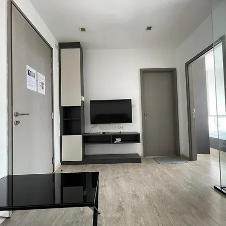 Apartment The Base By Leya