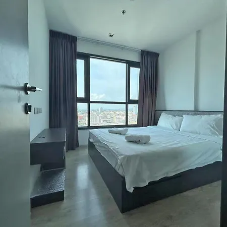 The Base By Leya Apartment