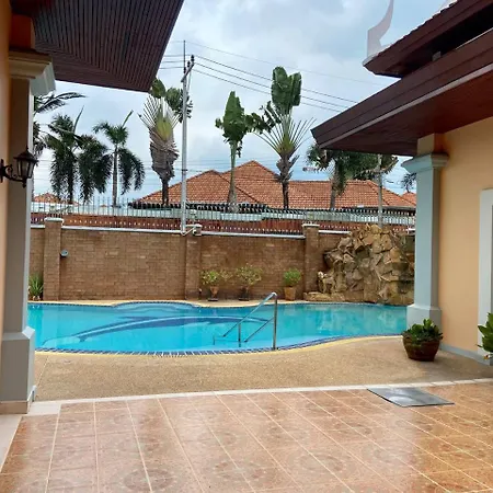 Thai Style Pool * Pattaya