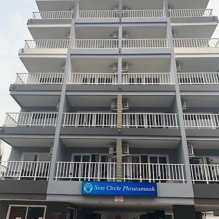 New Circle Phratamnak Apartment