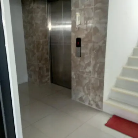 Apartment New Circle Phratamnak Pattaya