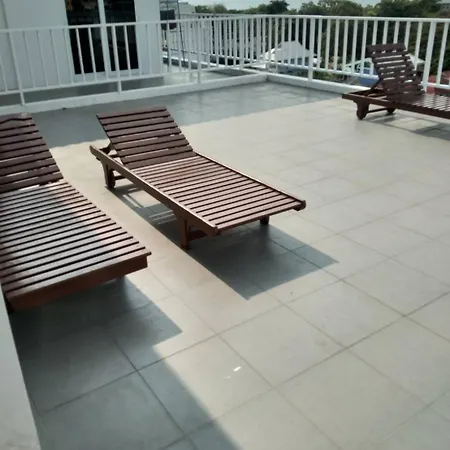 New Circle Phratamnak Apartment Pattaya