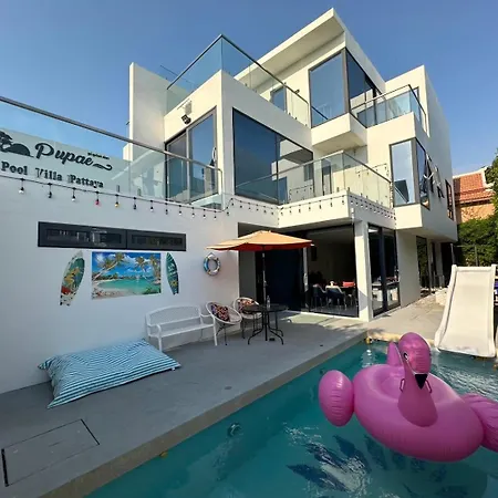 Hotel Pupae Pool