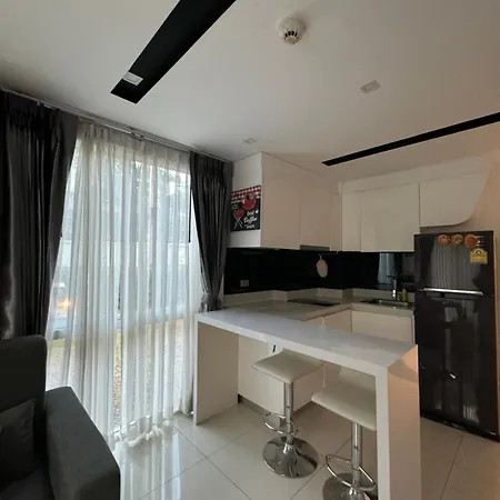 Center Residents ที่พักในตัวเมืองพัทยา Apartment Pattaya