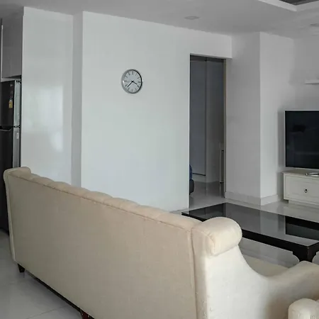 One Tower By Apartwell Apartment