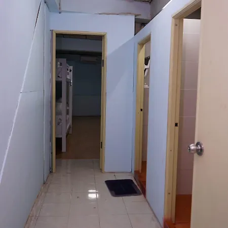 Walking Street Hostel *