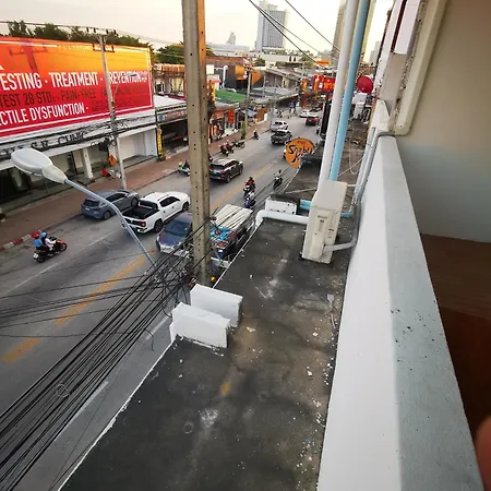 Proud & Wifi 3 North Apartment Pattaya