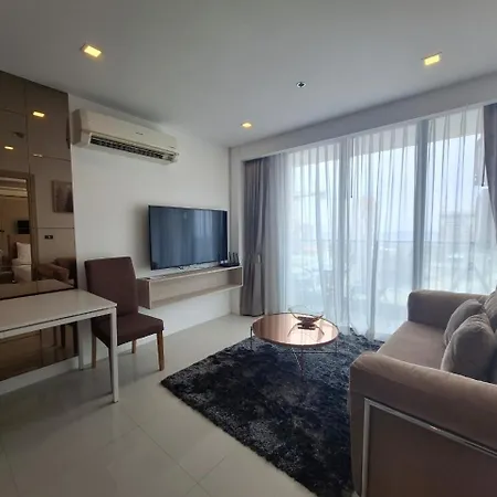 Apartment The Juwel By Daranee Service Property