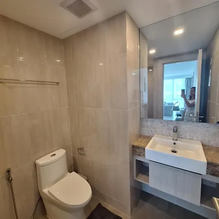 Apartment The Juwel By Daranee Service Property Pattaya