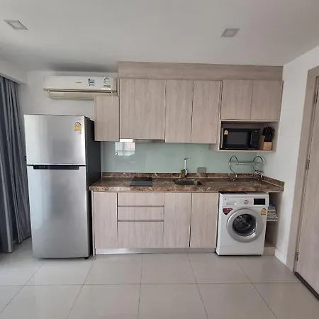Apartment The Juwel By Daranee Service Property Pattaya