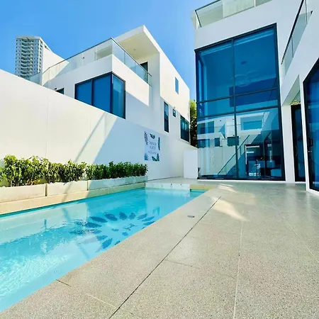 Xhs Holiday Villa