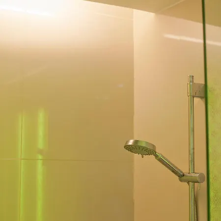 Pattaya Apartments L Guest Friendly L Waterpark Gym Sauna Jacuzzi อพาร์ทเม้น *