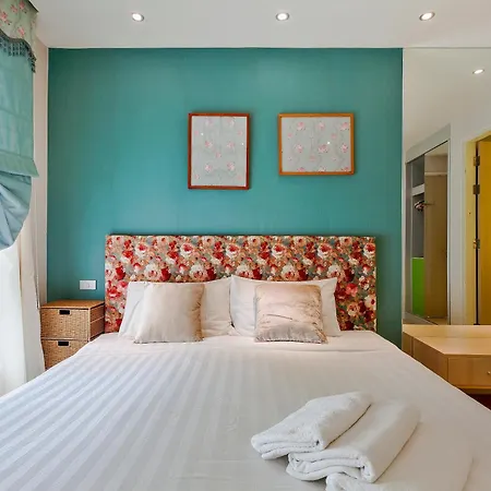 อพาร์ทเม้น Pattaya Apartments L Guest Friendly L Waterpark Gym Sauna Jacuzzi Pattaya