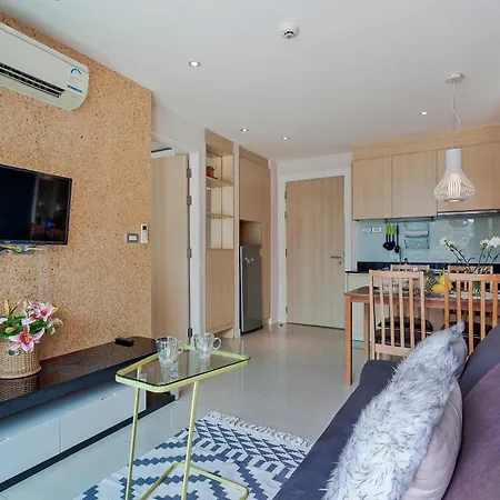 อพาร์ทเม้น Pattaya Apartments L Guest Friendly L Waterpark Gym Sauna Jacuzzi *