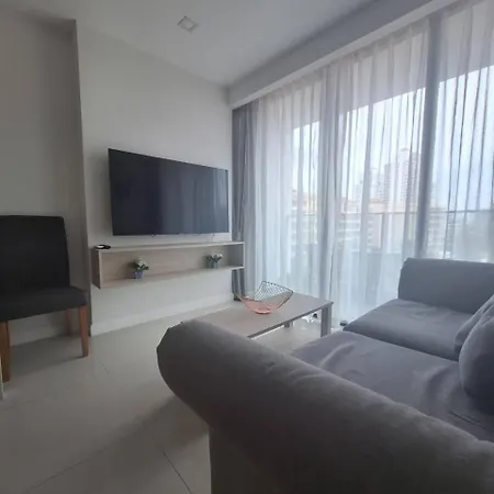 Apartment The Juwel By Daranee Service Property Pattaya