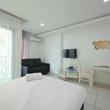 Apartment Siam Plaza By Apartwell Pattaya