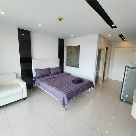 New In Center Apartment Pattaya