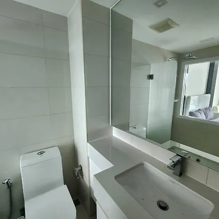 New In Center Apartment *