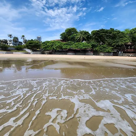 Phratamnak Seaside Pool Villa Pattaya