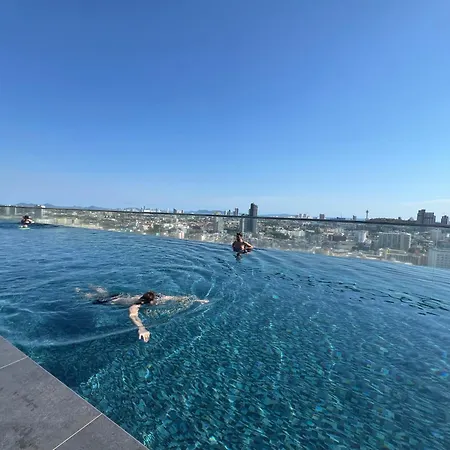 Apartment 秘狗公寓the Base Aaa Pattaya