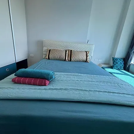 Apartment Centric Sea *