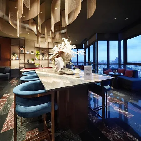 Edge 2br Ocean View Luxury Rooftop Pool Location Apartment