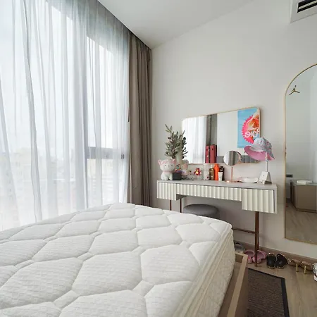 Apartment Edge 2br Ocean View Luxury Rooftop Pool Location Pattaya