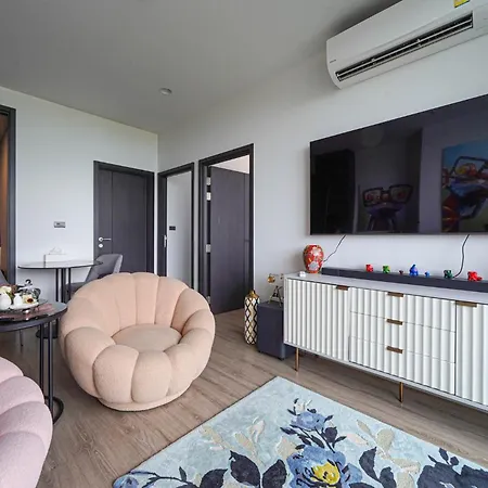 Edge 2br Ocean View Luxury Rooftop Pool Location