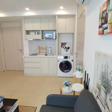 Apartment Olympus City Garden For Family Pattaya