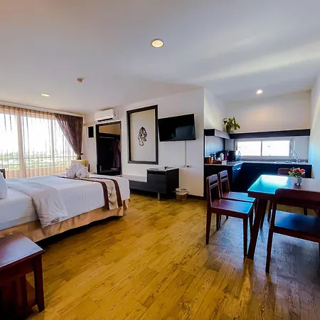 Hotel Eastern Grand Palace 4*
