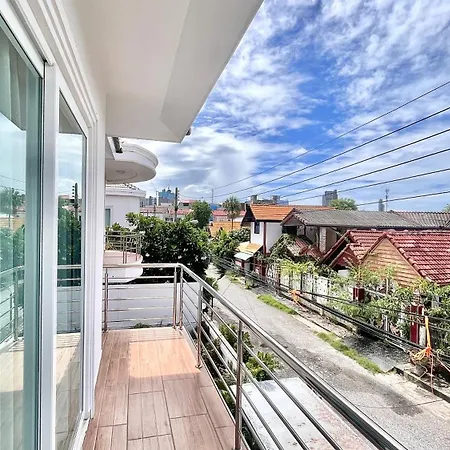 Villa H2中天海滩 风月步行街 市中心 Bbq 酒吧街 独栋别墅4卧5卫豪华装修芭提雅海天-悠舍泳池桑拿房别墅