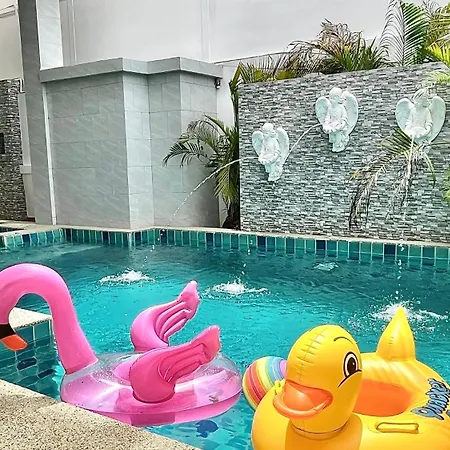 Villa H2中天海滩 风月步行街 市中心 Bbq 酒吧街 独栋别墅4卧5卫豪华装修芭提雅海天-悠舍泳池桑拿房别墅