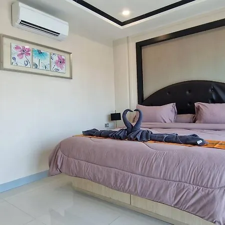 2 Bed - 2 Bath Seaview Penthouse Apartment
