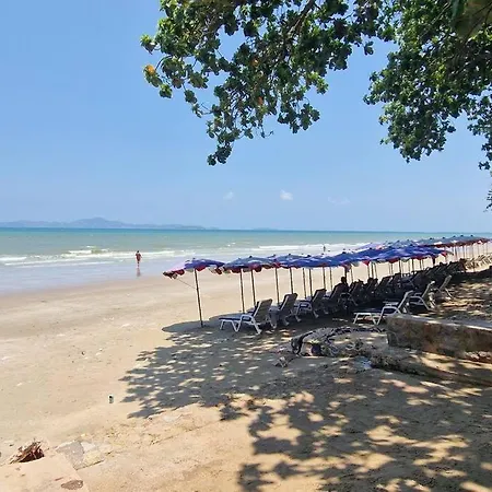 Apartment 2 Bed - 2 Bath Seaview Penthouse *