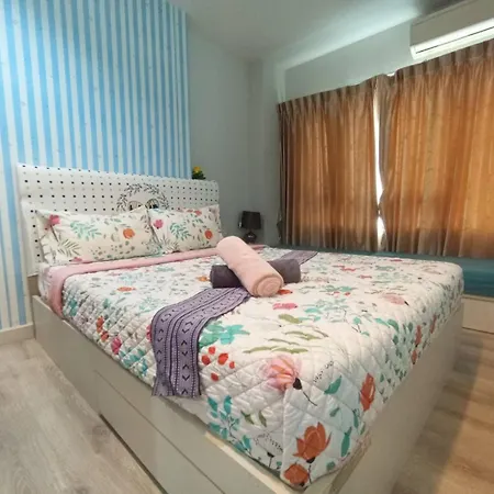 Apartment Centric Sea Pap Cafe Pattaya