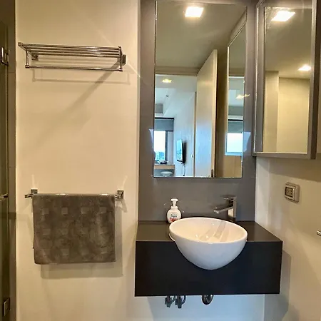 Unixx High Floor Seaview Double Bedroom Pattaya