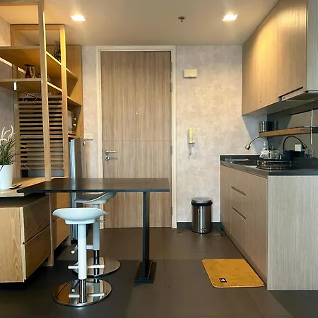 Aparthotel Unixx High Floor Seaview Double Bedroom Pattaya