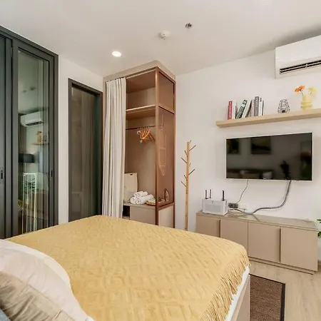 Apartment Edge #171