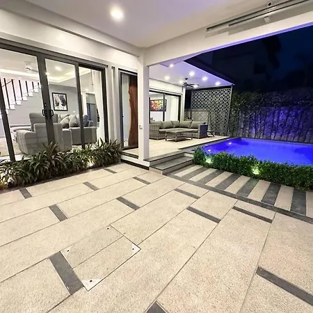 Super Luxury 3 Bedroom Private Pool With Jacuzzi, Near 711, 10 Minutes To Walking Street And - Mt6 Pattaya