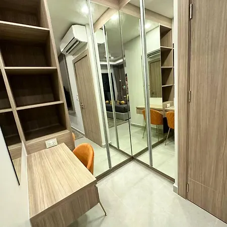 Villa Super Luxury 3 Bedroom Private Pool With Jacuzzi, Near 711, 10 Minutes To Walking Street And - Mt6 Pattaya