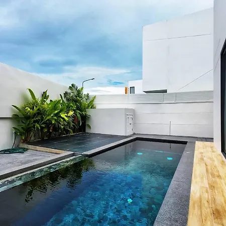 Pupae Pool Inara Pattaya