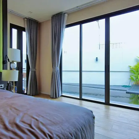 Pupae Pool Inara Villa Pattaya