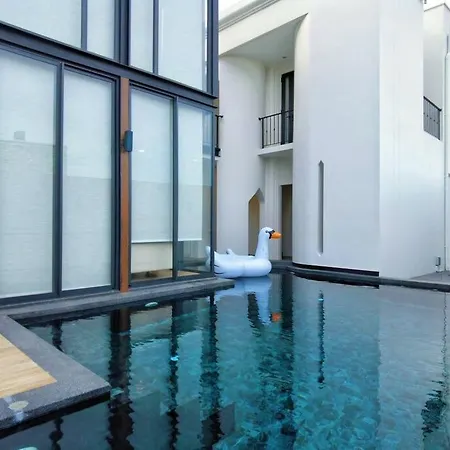 Pupae Pool Inara * Pattaya