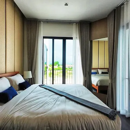 Pupae Pool Inara Villa Pattaya