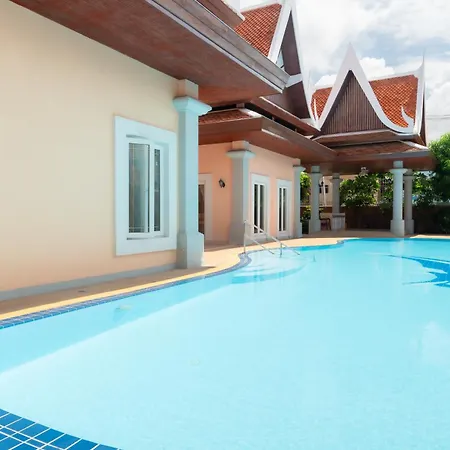 Villa 芭提雅市区近步行街1500平方6卧套房庄园别墅 Pattaya