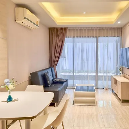 Saint Senate Residences Apartment *