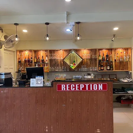 Malee And Restaurant