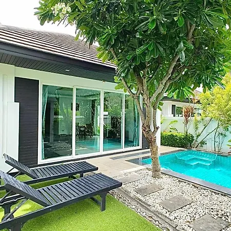 Palm Oasis Beautiful 2 Bedroom Pool Jomtien Pattaya